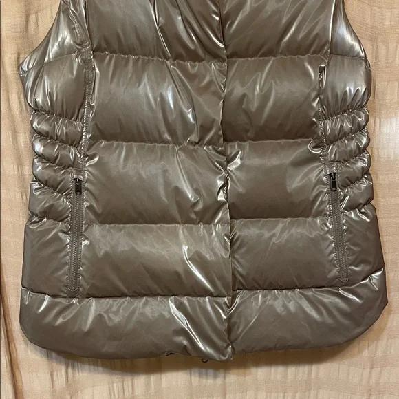 Athleta Brown Downtown Puffer Vest - Picture 3 of 14